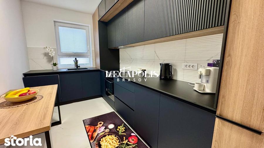 Apartament cu 2 camere decomandat în Tractorul
