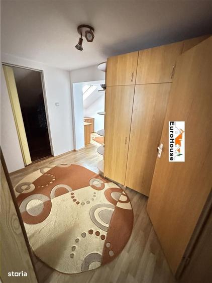 Apartament cu 3 camere decomandat în Micești
