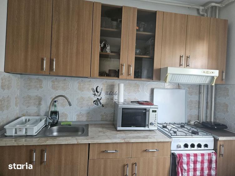 Garsonieră decomandată în Valea Cetății