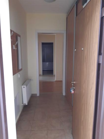 Apartament cu 2 camere semidecomandat în Subcetate