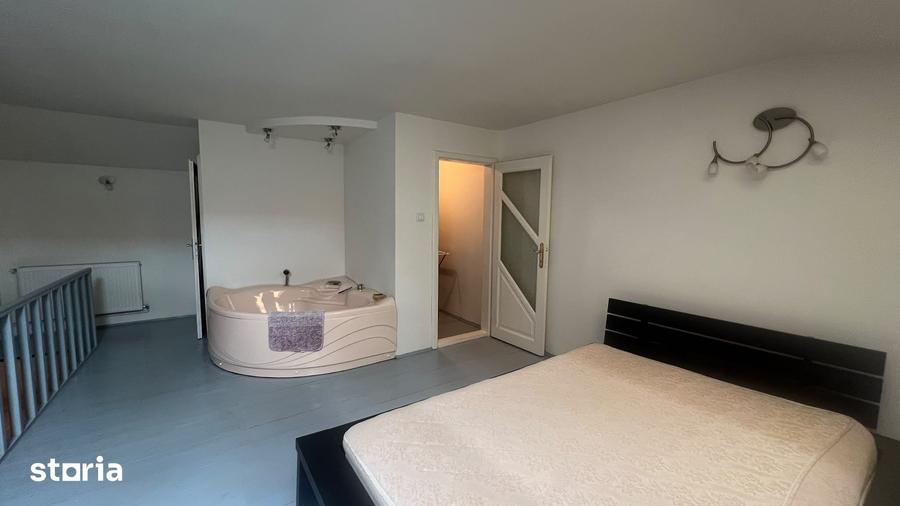 Apartament cu 5 camere în Central