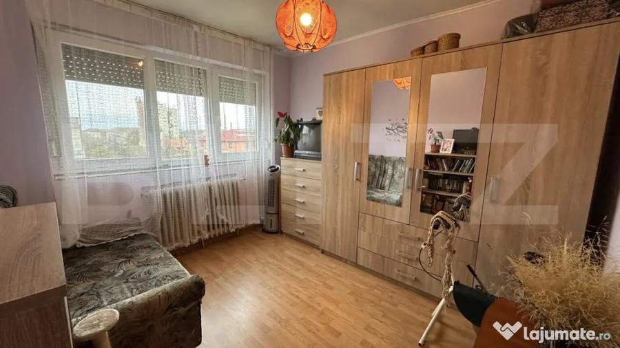 Apartament cu 3 camere decomandat, mobilat în Iosia