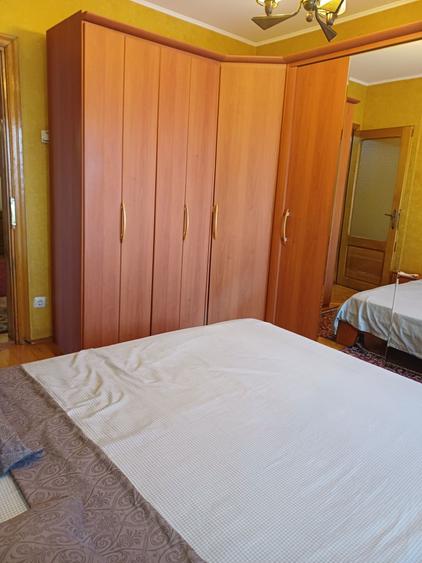 Apartament cu 3 camere decomandat în 1 Mai