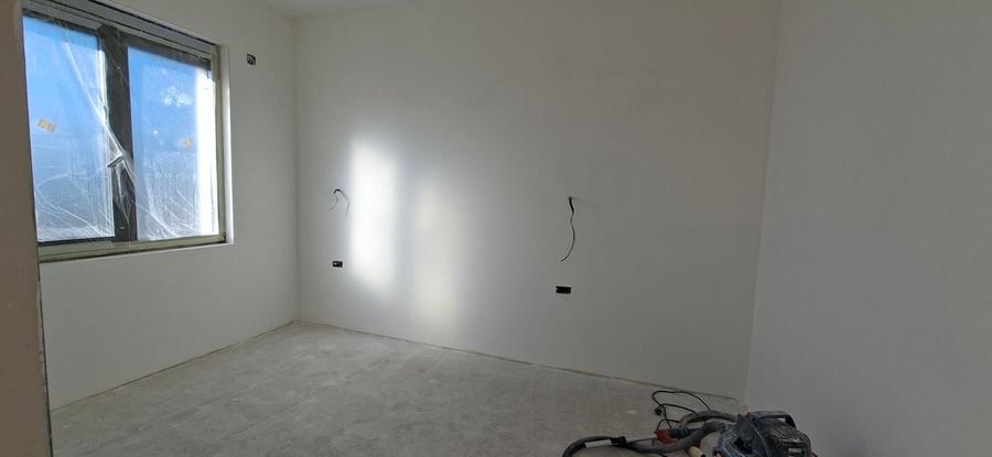 Duplex cu 4 camere cu Canalizare în Dumbrăvița