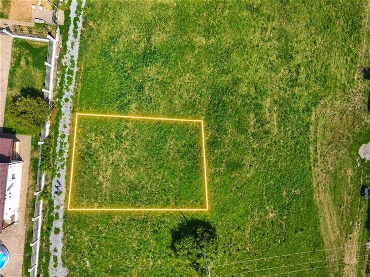 Teren agricol extravilan de 500 mp, în Sântana de Mureș