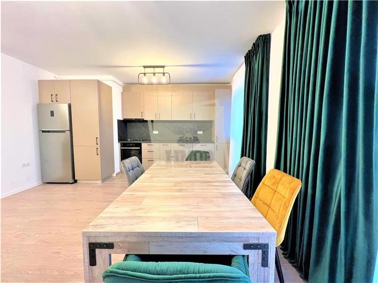 Apartament cu 3 camere semidecomandat, mobilat în Central
