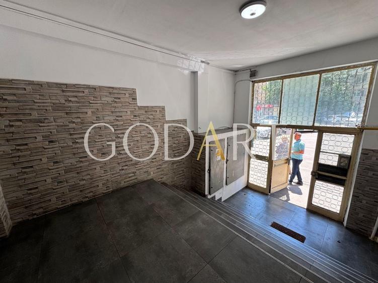 Apartament cu 3 camere decomandat în Militari