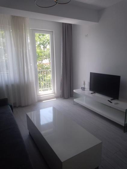 Apartament cu 2 camere decomandat în Roșu