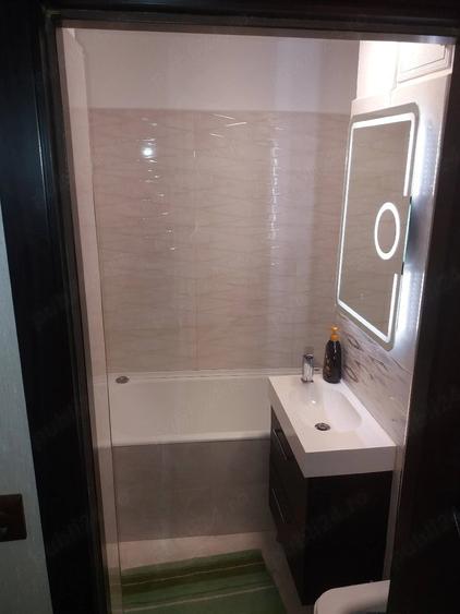 Apartament cu 2 camere decomandat în Tei