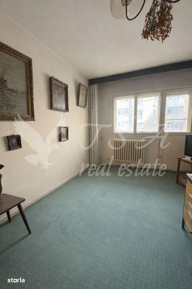 Apartament cu 3 camere decomandat în Rahova