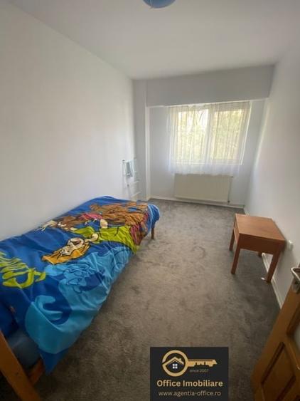Apartament cu 3 camere în Traian