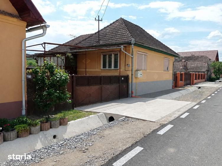 Casă cu 4 camere cu Teren 1349 Mp în Albești