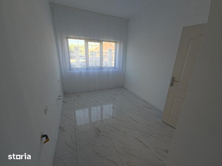 Casă cu 4 camere cu Teren 162 Mp în Central