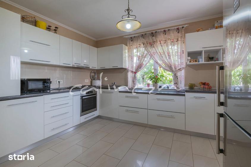 Casă cu 4 camere cu Teren 400 Mp în Sântandrei