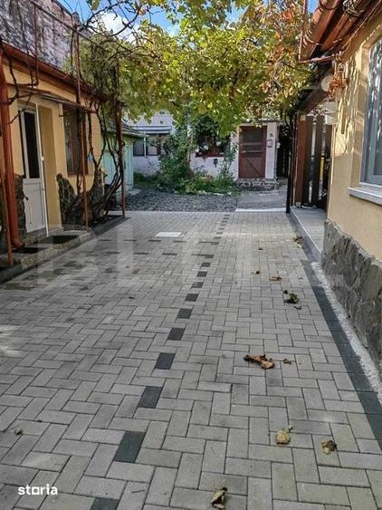 Casă cu 2 camere cu Teren 100 Mp în Central