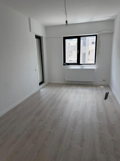 Penthouse cu 4 camere decomandat în Parcul Carol