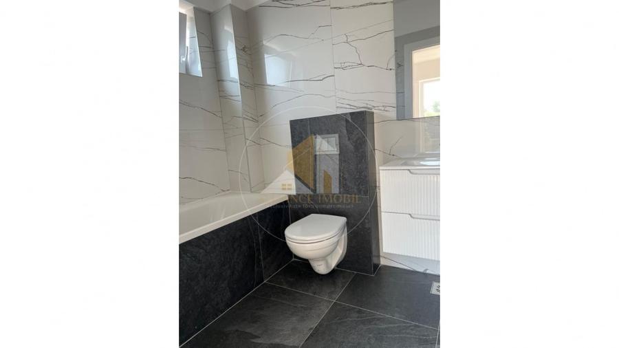 Apartament cu 3 camere decomandat în Sud-Vest
