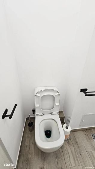 Apartament cu 3 camere în Girocului