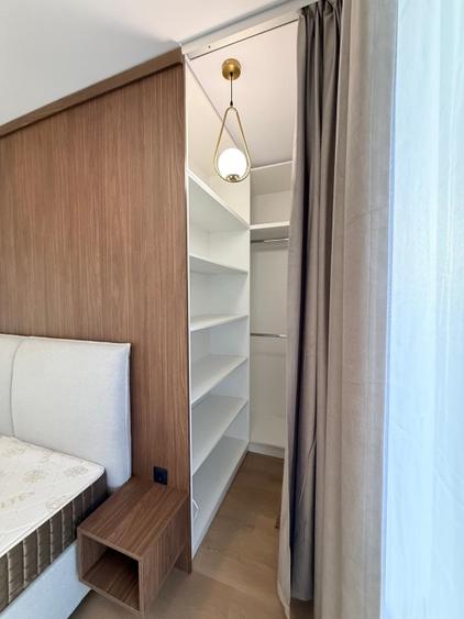 Apartament cu 3 camere semidecomandat în Florești