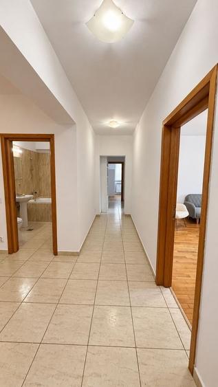 Apartament cu 3 camere decomandat în Timpuri Noi