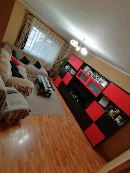 Apartament cu 2 camere decomandat în Tărian