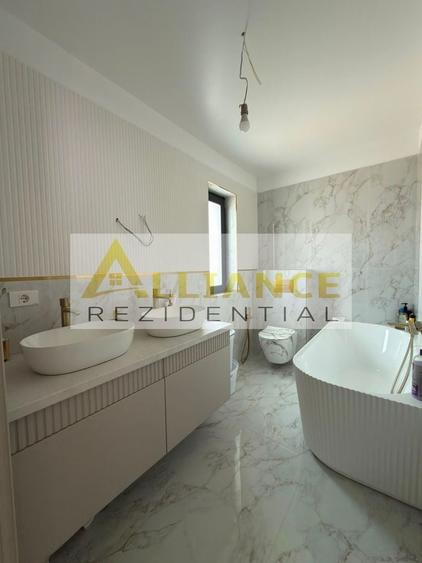 Casă individuală cu 4 camere decomandat cu Canalizare în Berceni
