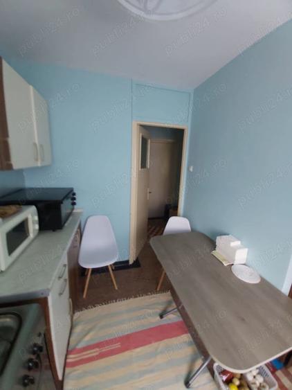 Apartament cu 3 camere decomandat în Berceni