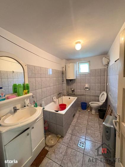 Casă cu 3 camere cu Teren 374 Mp în Central