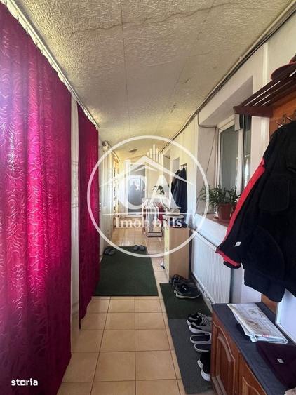 Casă cu 4 camere semidecomandat în Cihei