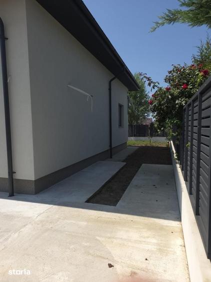 Casă cu 4 camere cu Teren 357 Mp în Central