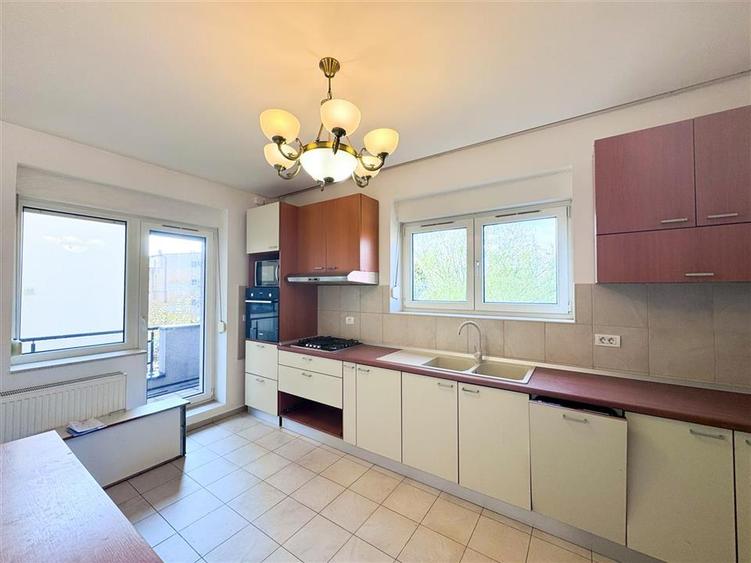 Apartament cu 4 camere decomandat, mobilat în Herăstrău