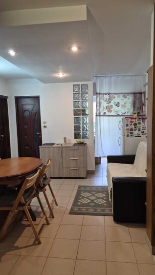 Apartament cu 3 camere decomandat în Vest