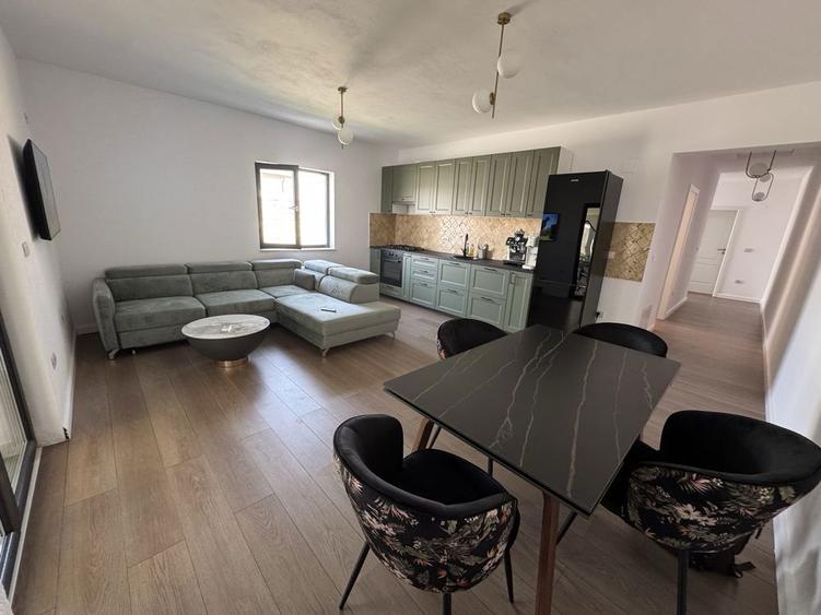 Casă cu 4 camere cu Teren 300 Mp în Ghiroda
