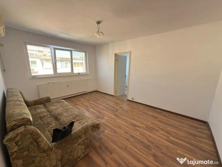 Apartament cu 2 camere semidecomandat în Malu Roșu