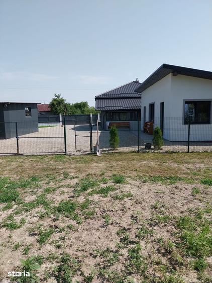 Casă cu 3 camere cu Teren 18 Mp în Central