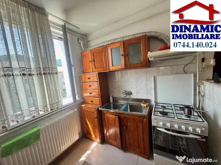 Apartament cu 2 camere decomandat în Mărăței