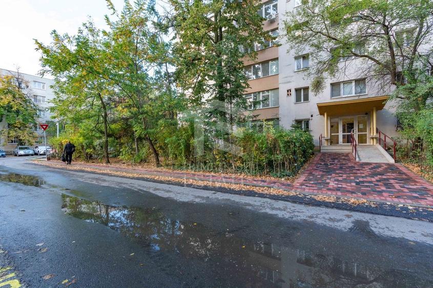Apartament cu 3 camere decomandat, mobilat în Titan