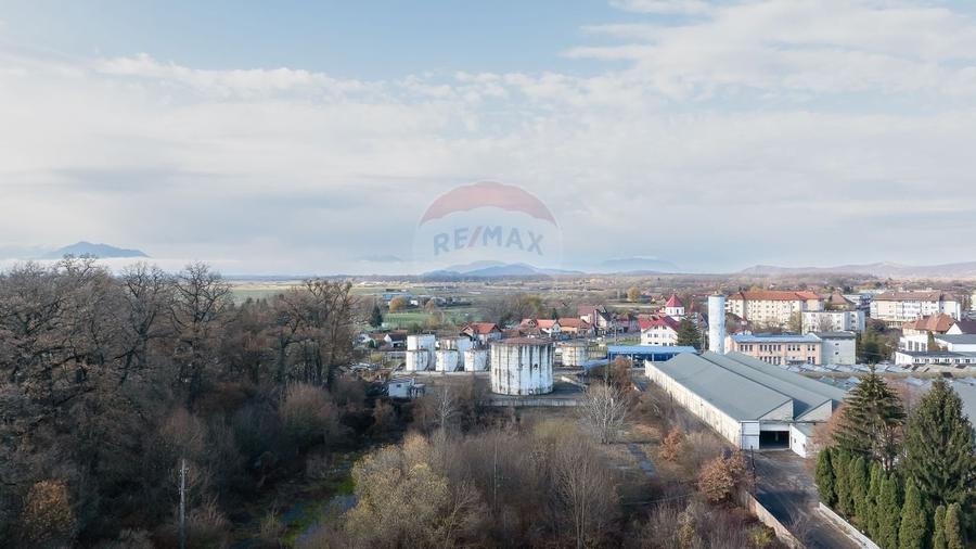 Spațiu industrial, de 23,219 mp, în Lunca Calnicului