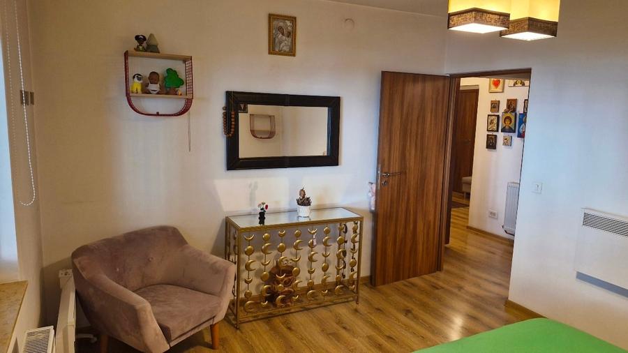 Apartament cu 2 camere decomandat, mobilat în Sebastian