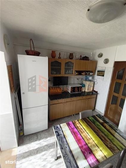 Apartament cu 3 camere decomandat în Unirii Sud