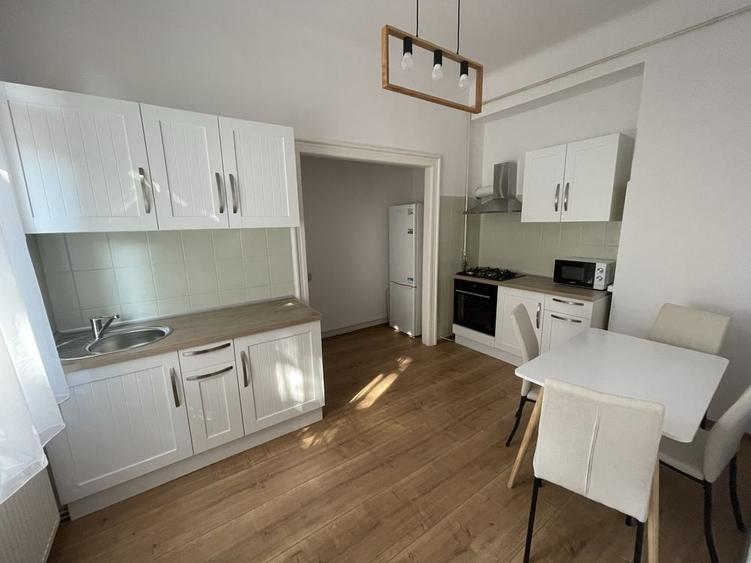 Apartament cu 3 camere în Dosu Bricii