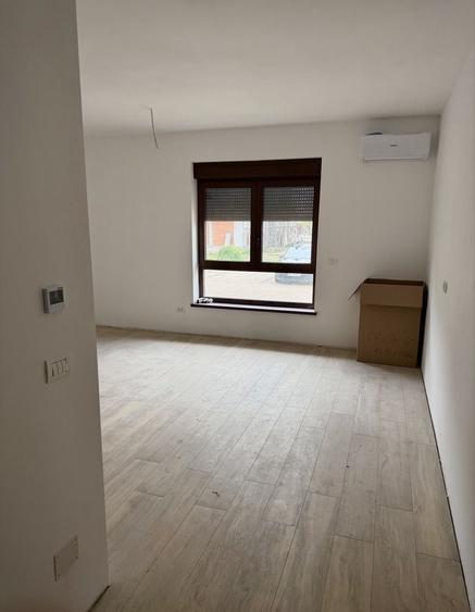 Apartament cu 2 camere semidecomandat în Giroc