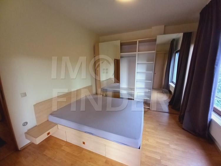 Apartament cu 3 camere decomandat, mobilat în Zorilor