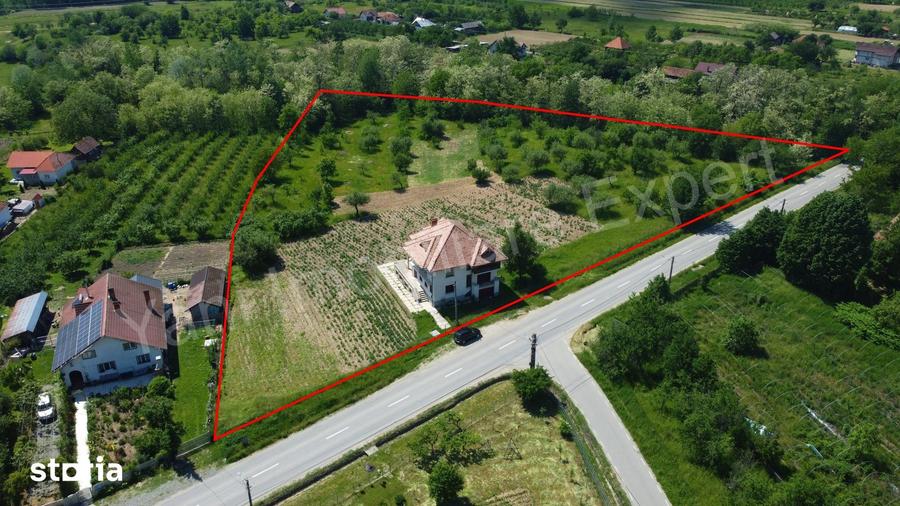 Casă cu 6 camere cu Teren 14710 Mp în Șuici