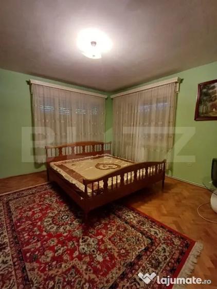 Casă cu 5 camere cu Teren 1085 Mp în Călărași