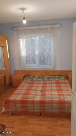 Casă cu 5 camere cu Teren 2800 Mp în Gostinari