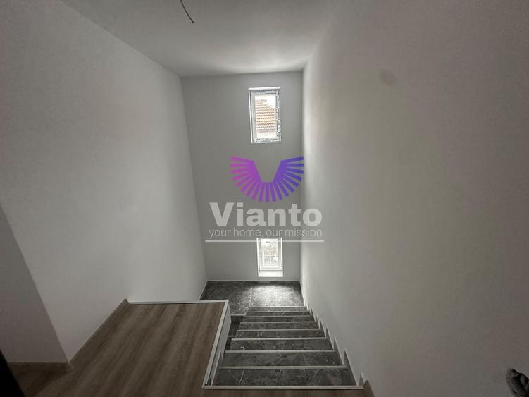 Duplex cu 5 camere cu Canalizare în Exterior Vest