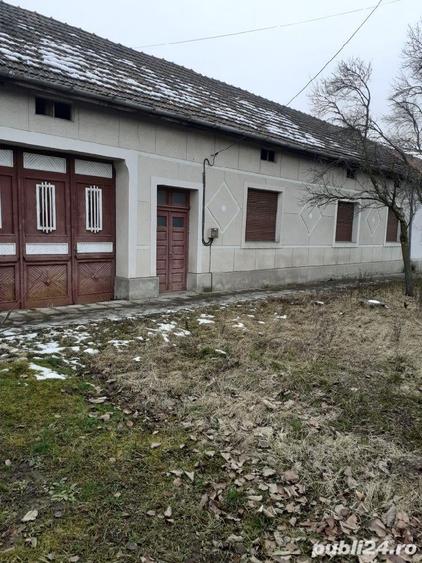 Casă cu 6 camere în Sacu