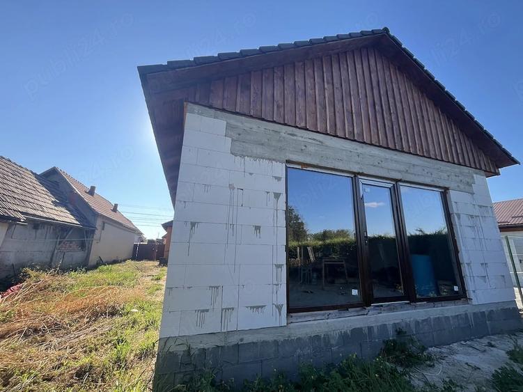 Casă cu 3 camere cu Teren 744 Mp în Central