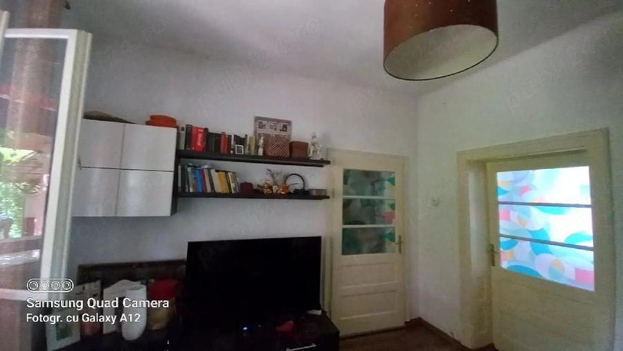 Casă cu 3 camere cu Teren 335 Mp în Central